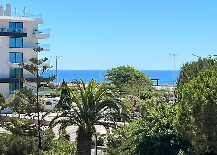 Beachfront Seaview Litoralmar Apt, Fast Wifi, Airco, Pool, Private Parking