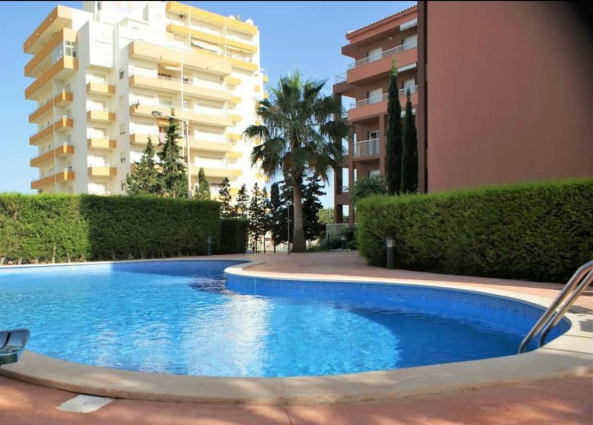 Beachfront Seaview Litoralmar Apt, Fast Wifi, Airco, Pool, Private Parking Apartment *