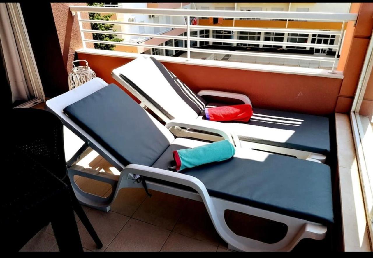 Apartment Beachfront Seaview Litoralmar Apt, Fast Wifi, Airco, Pool, Private Parking *