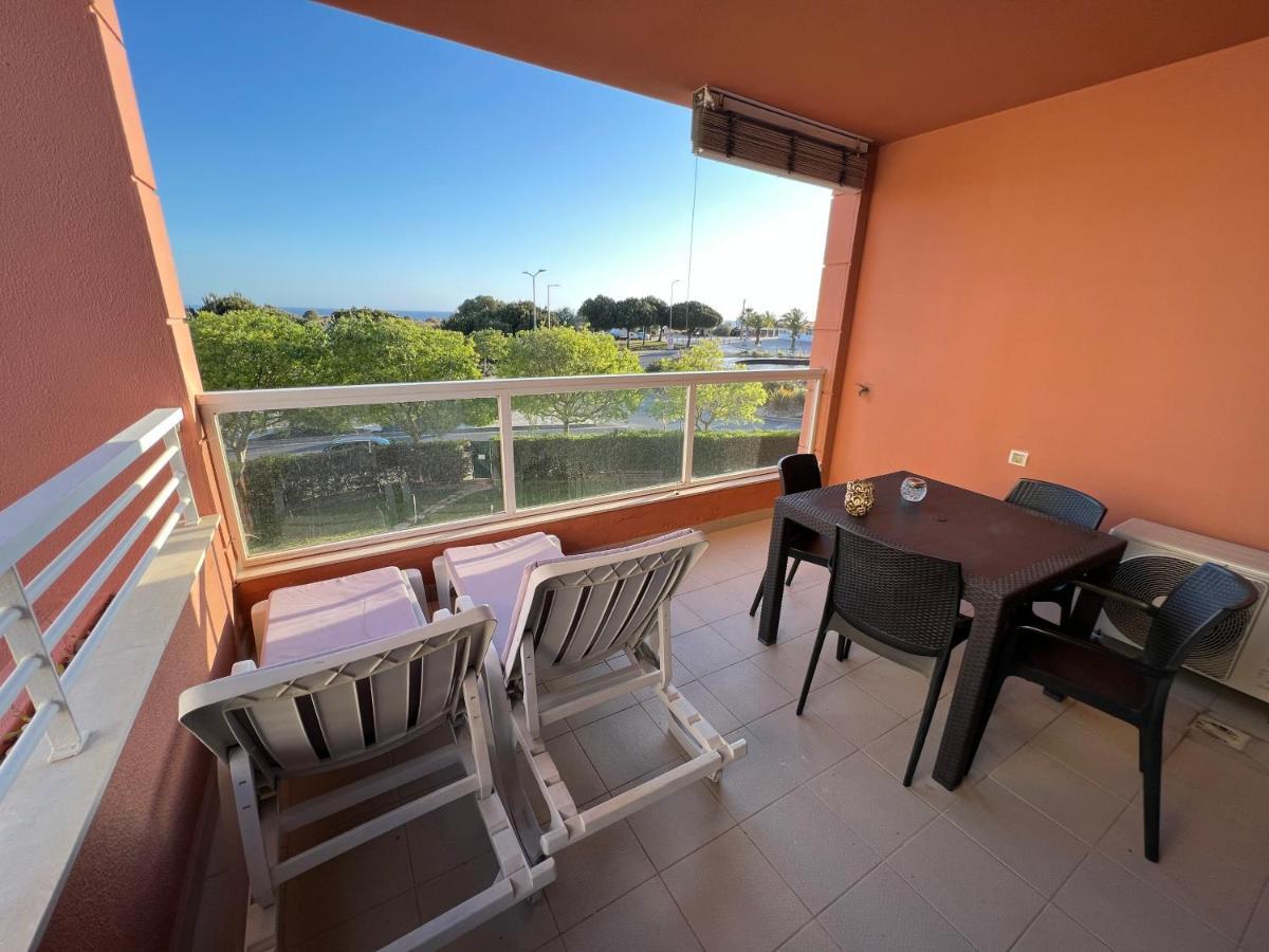 Apartment Beachfront Seaview Litoralmar Apt, Fast Wifi, Airco, Pool, Private Parking Portimao
